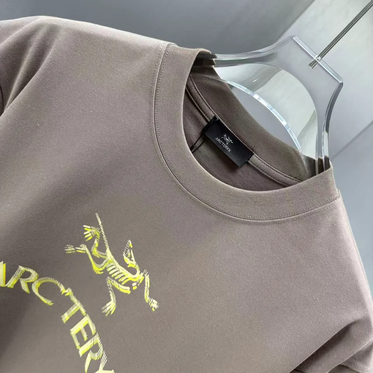 ARC 2026 New Arrival T logo ：Black White Brown Sizes：S M L XL XXL